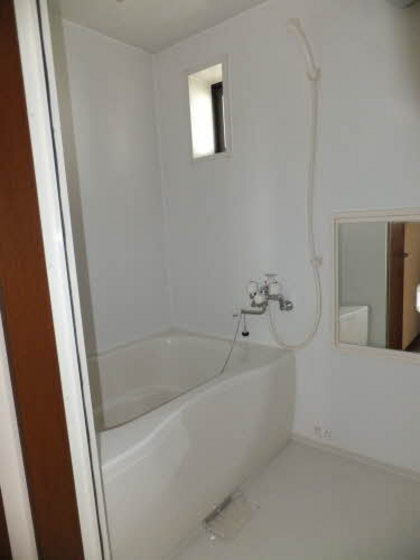 バス・シャワールーム　他号室のお写真です