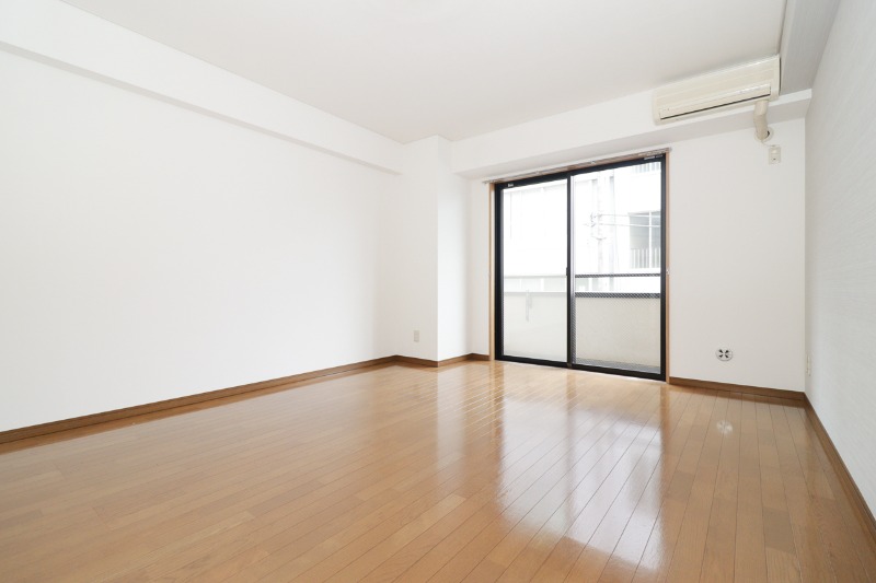 居室・リビング　図面と現状に相違がある場合には現状を優先