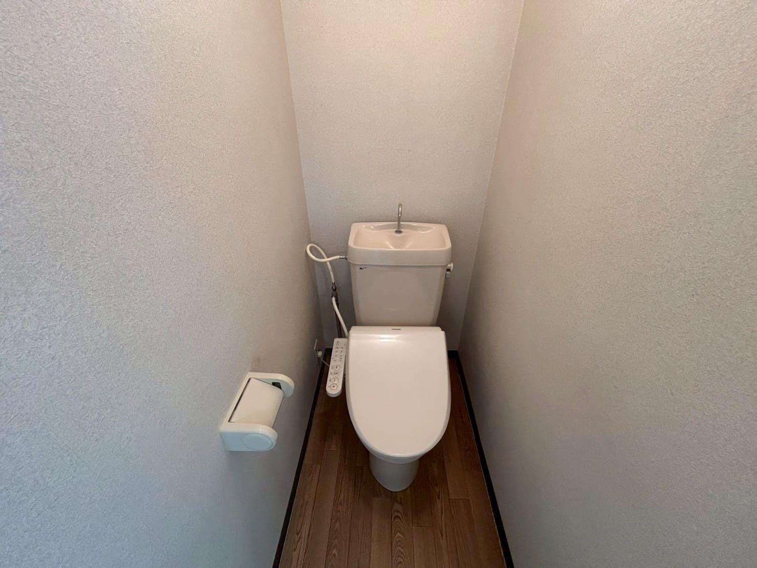 トイレ　トイレ