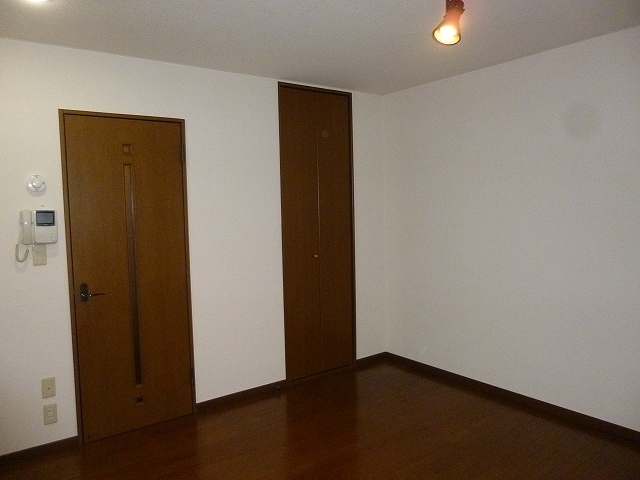 居室・リビング　※２０４号室より参考