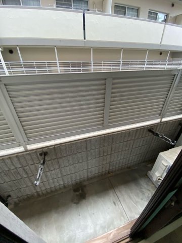 バルコニー　外からの目が気にならないバルコニーで洗濯物が干せます