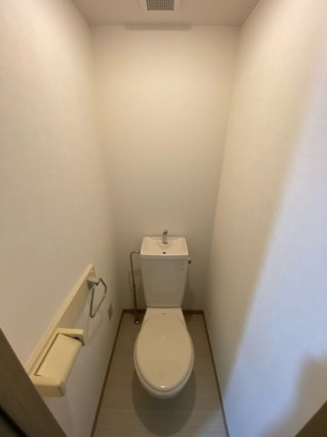 トイレ　落ち着いたトイレです