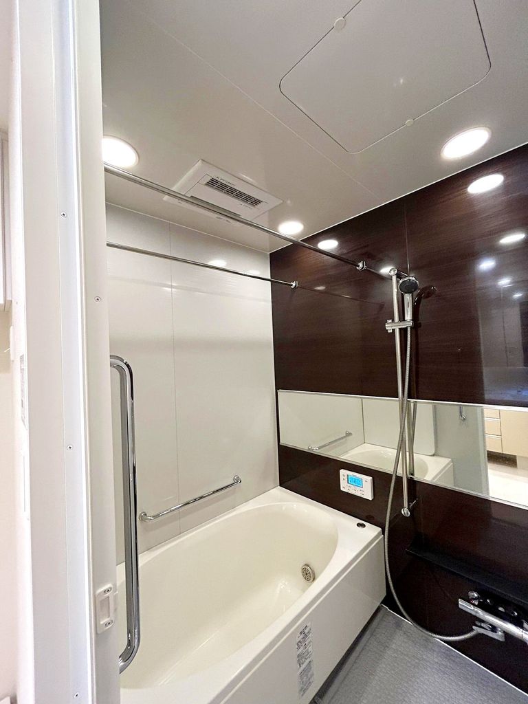 バス・シャワールーム　バス