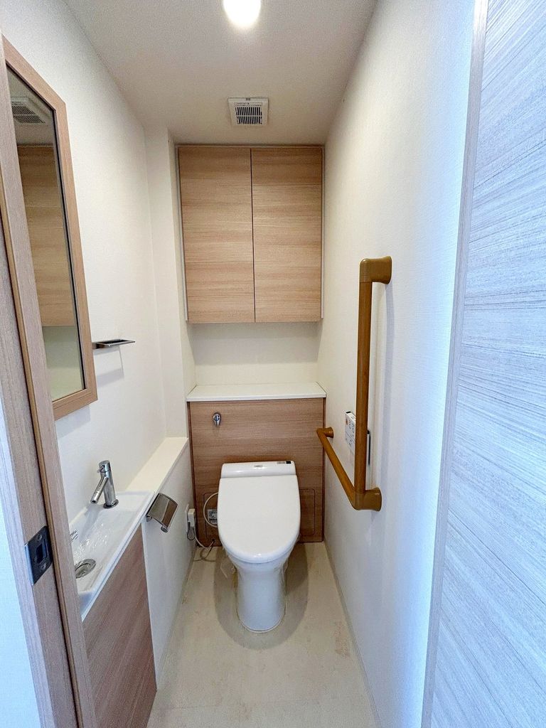 トイレ　トイレ