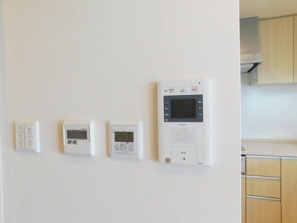 セキュリティ　モニター付きインターホン