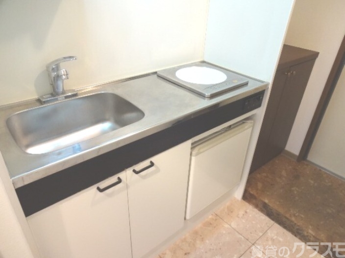 キッチン　ＩＨコンロ付きのキッチンです☆お料理始めてみませんか♪