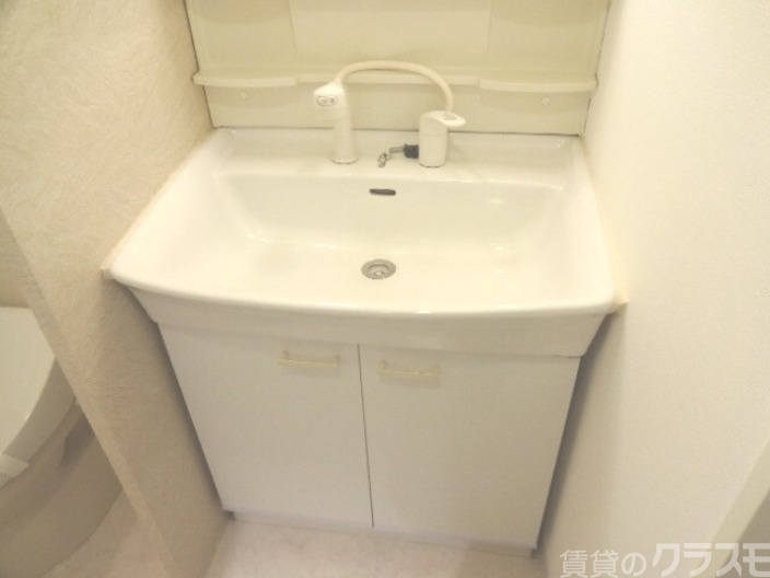 洗面設備　洗面台です☆明るいですね♪