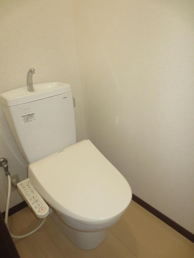 トイレ　令和８年３月新築！ネット無料、エコキュート設置、独立洗面台付