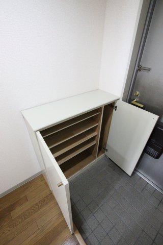 収納　シューズボックス