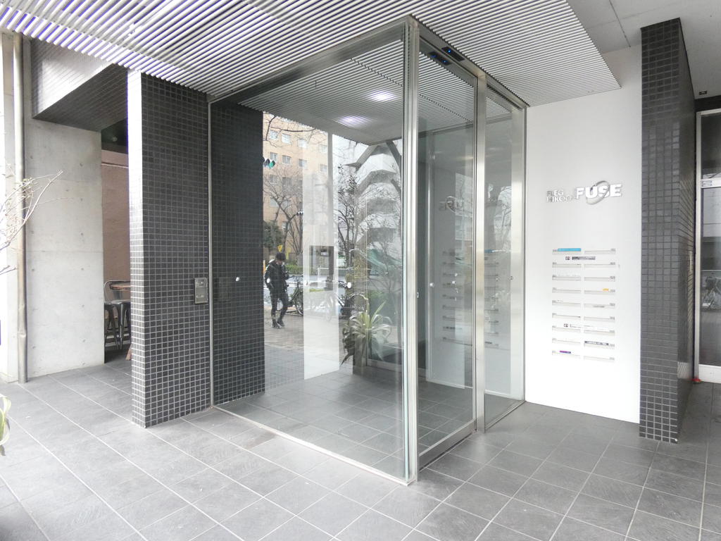 エントランス　エントランス