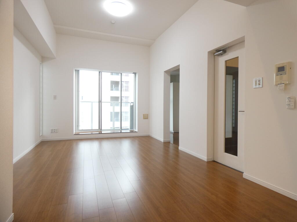 居室・リビング　内観1