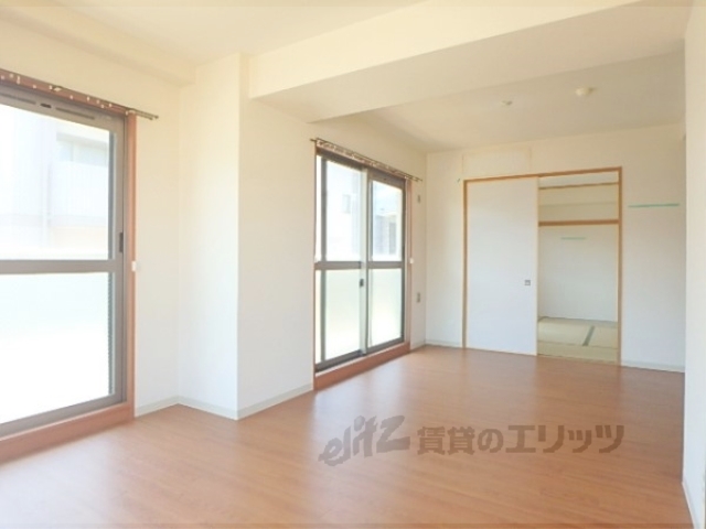 居室・リビング　リビング