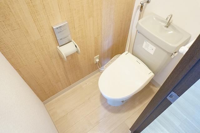 トイレ　トイレ