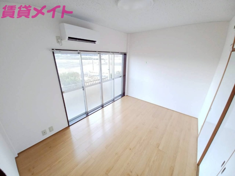 居室・リビング　即入居可