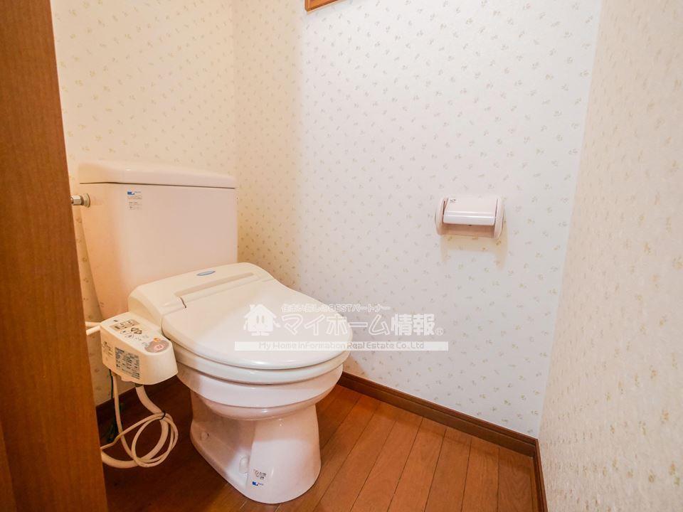 トイレ　温水洗浄暖房便座付き