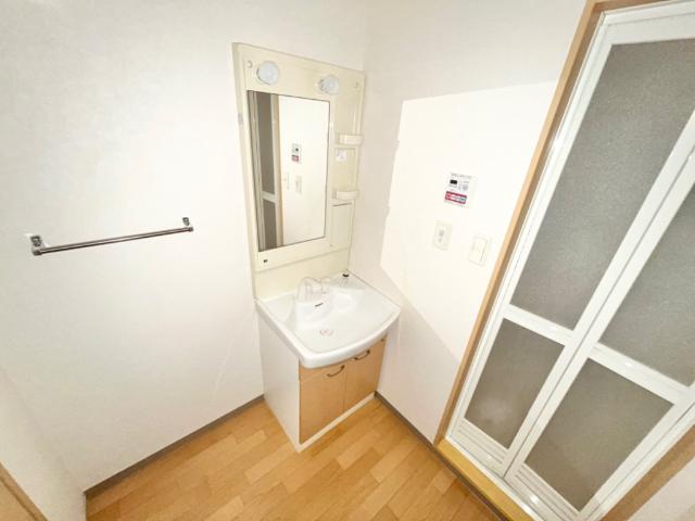 洗面設備　洗髪洗面化粧台