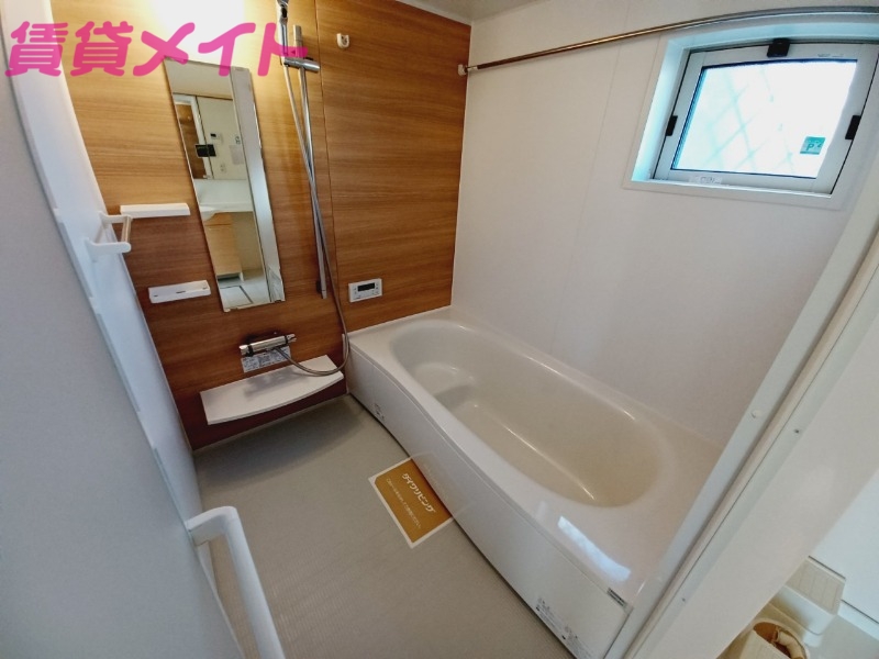 バス・シャワールーム　同型参考写真