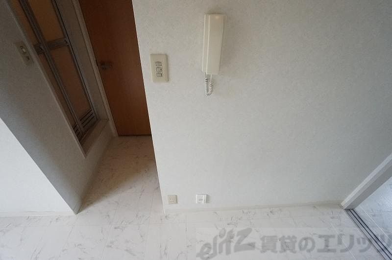 セキュリティ　玄関