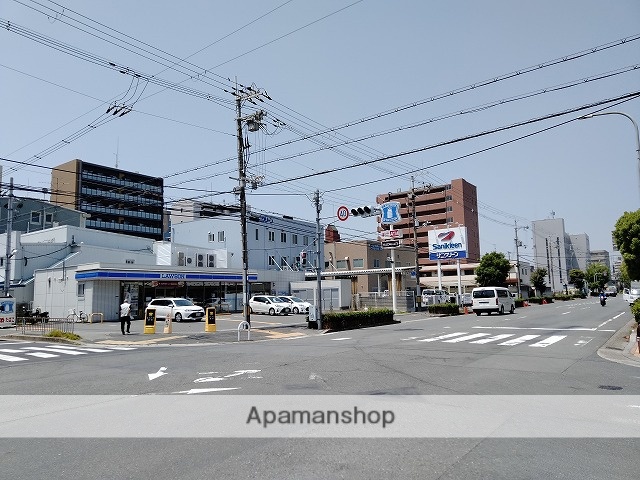 コンビニ　ローソン（コンビニ）まで549m
