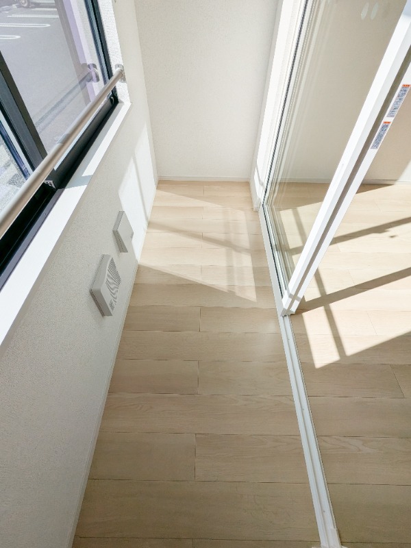 バルコニー　図面と現状に相違がある場合には現状を優先