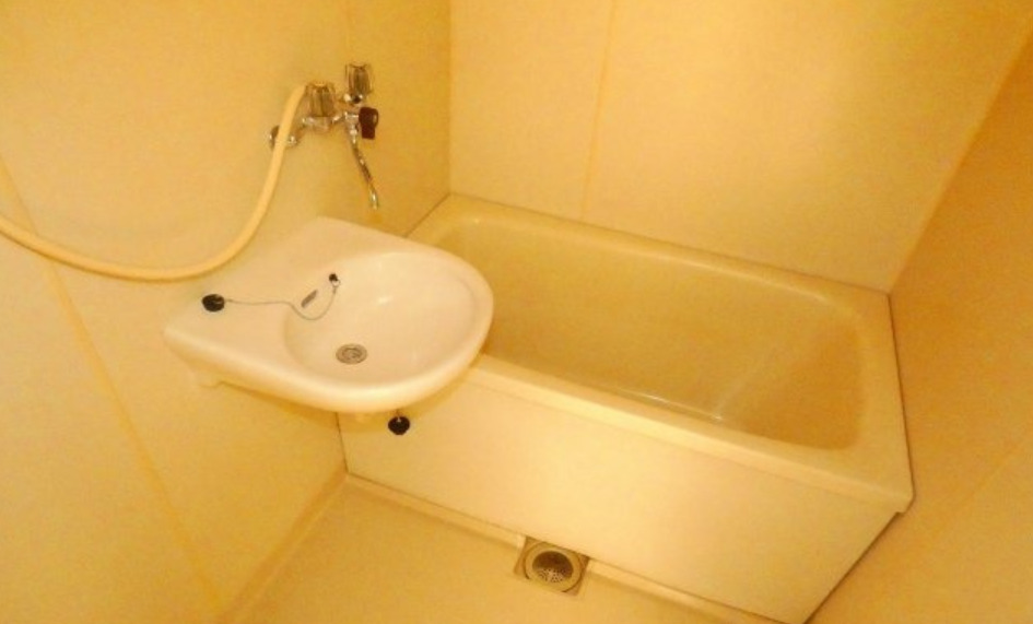 バス・シャワールーム　バスタブが付いたお風呂場