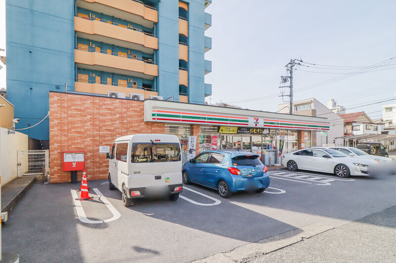 コンビニ　セブンイレブン宇都宮宇商通り店（コンビニ）まで561m