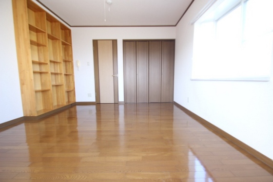 居室・リビング　※別部屋の写真です