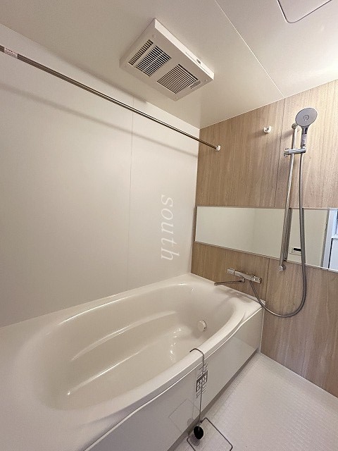 バス・シャワールーム　浴室乾燥機付き