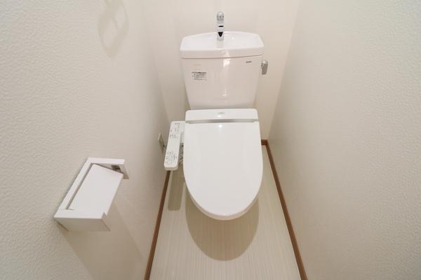 トイレ　収納充実