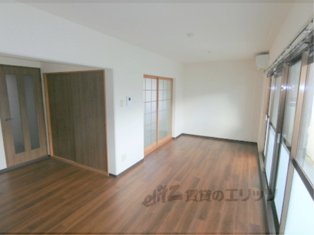 居室・リビング　リビング