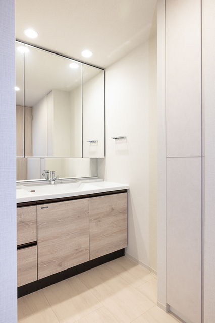 洗面設備　※写真は同タイプ住戸です。