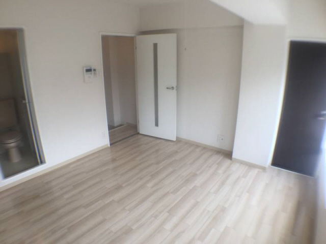 居室・リビング　写真は同マンションの別のお部屋のものです