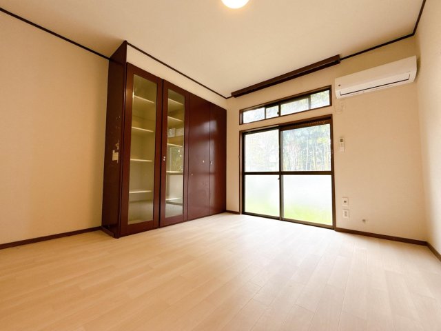 居室・リビング　1階8帖洋室