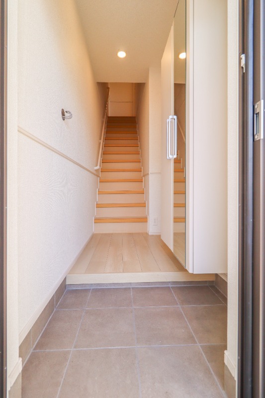 玄関　図面と現状に相違がある場合には現状を優先