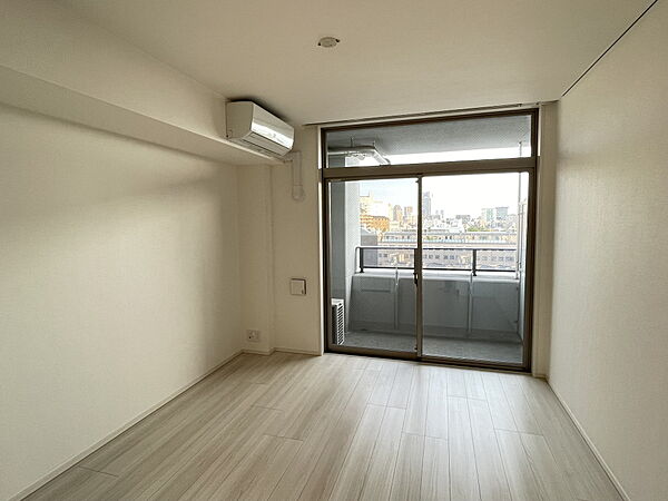 居室・リビング　※別部屋参考写真