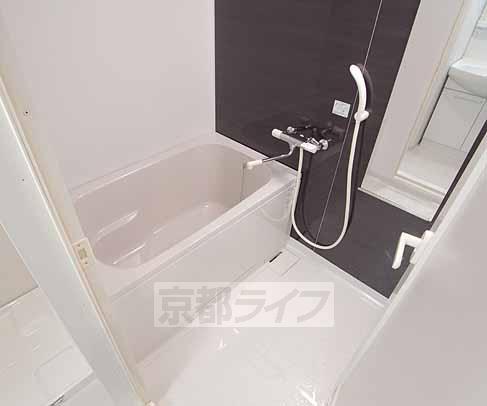 バス・シャワールーム　黒色のクロスが大人っぽい！