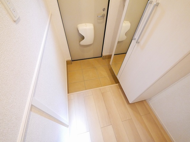 玄関　落ち着いた玄関です