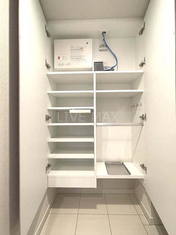 玄関　※写真は別部屋の物になります