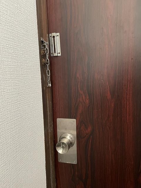セキュリティ　ドアチェーン