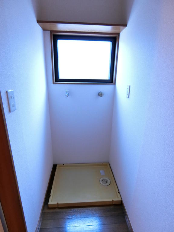 その他設備　■室内写真■－洗濯機置場