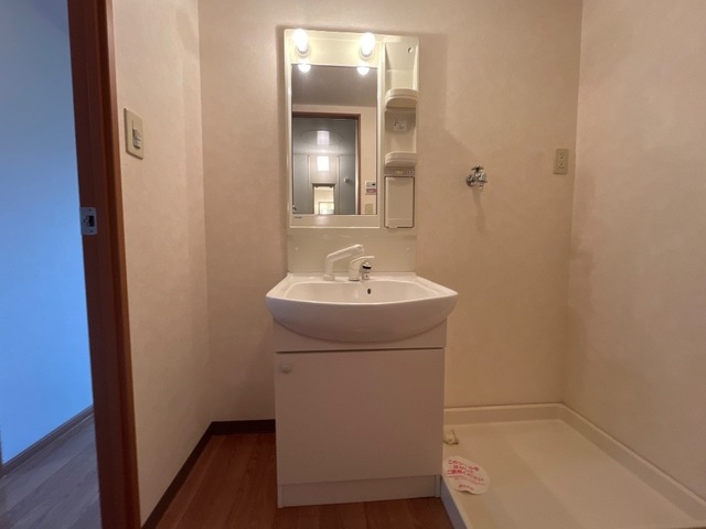 洗面設備　洗髪洗面化粧台