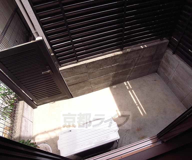 バルコニー　洗濯物も干せますね。