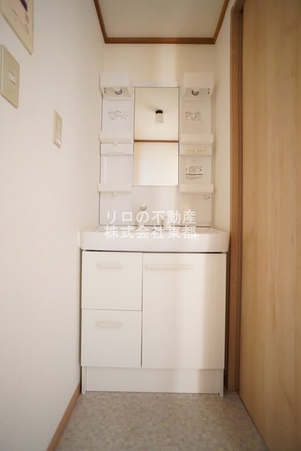 洗面設備　嬉しい洗面台は独立タイプ！