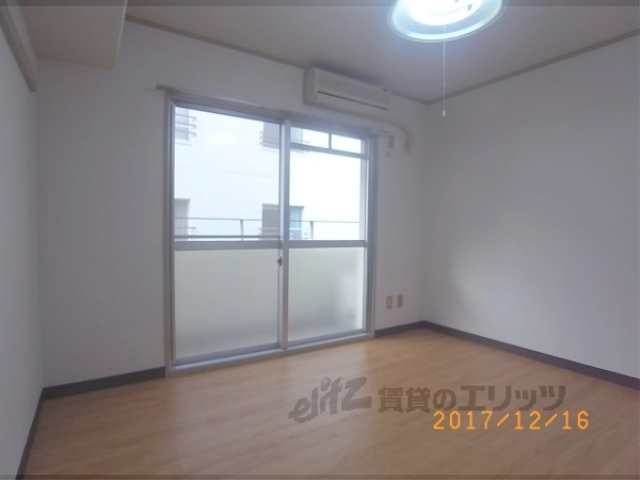 居室・リビング　洋室