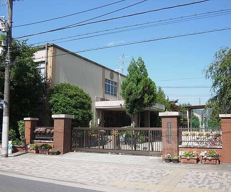 小学校　鳳徳小学校（小学校）まで350m