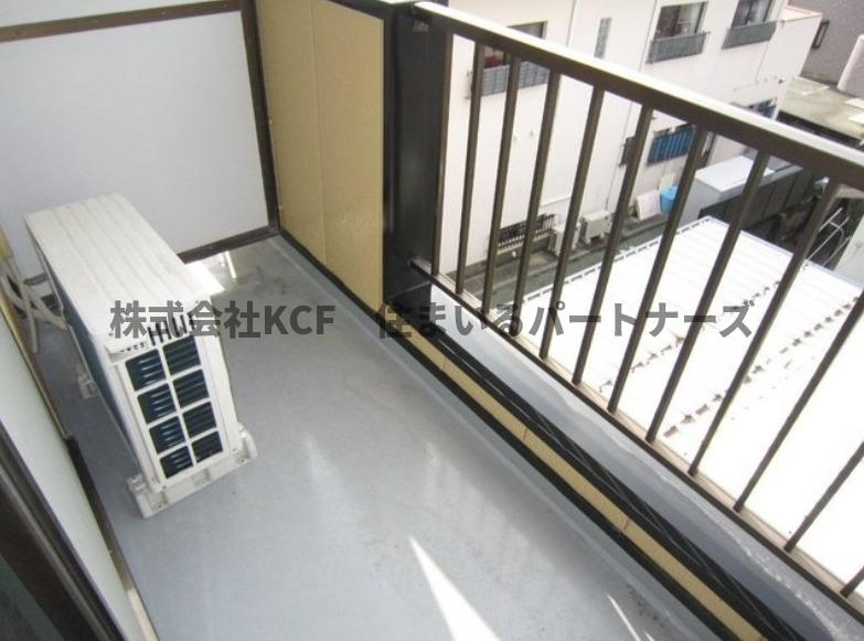 バルコニー　陽当たり良好なバルコニーです