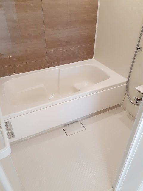 バス・シャワールーム　※写真は別号室のものですので現状優先とさせていただきます