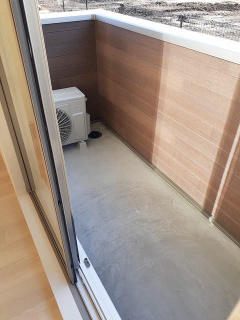 バルコニー　※写真は別号室のものですので現状優先とさせていただきます