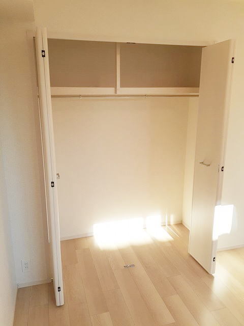 収納　※写真は別号室のものですので現状優先とさせていただきます