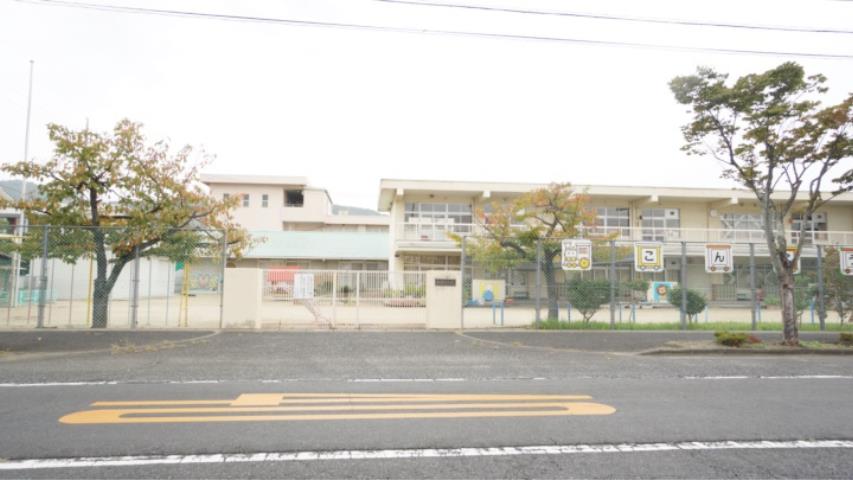 幼稚園・保育園　浅口市立金光幼稚園（幼稚園・保育園）まで989m